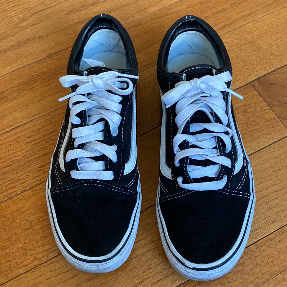 Vans Unisex Old Skool Classic Skate Shoes